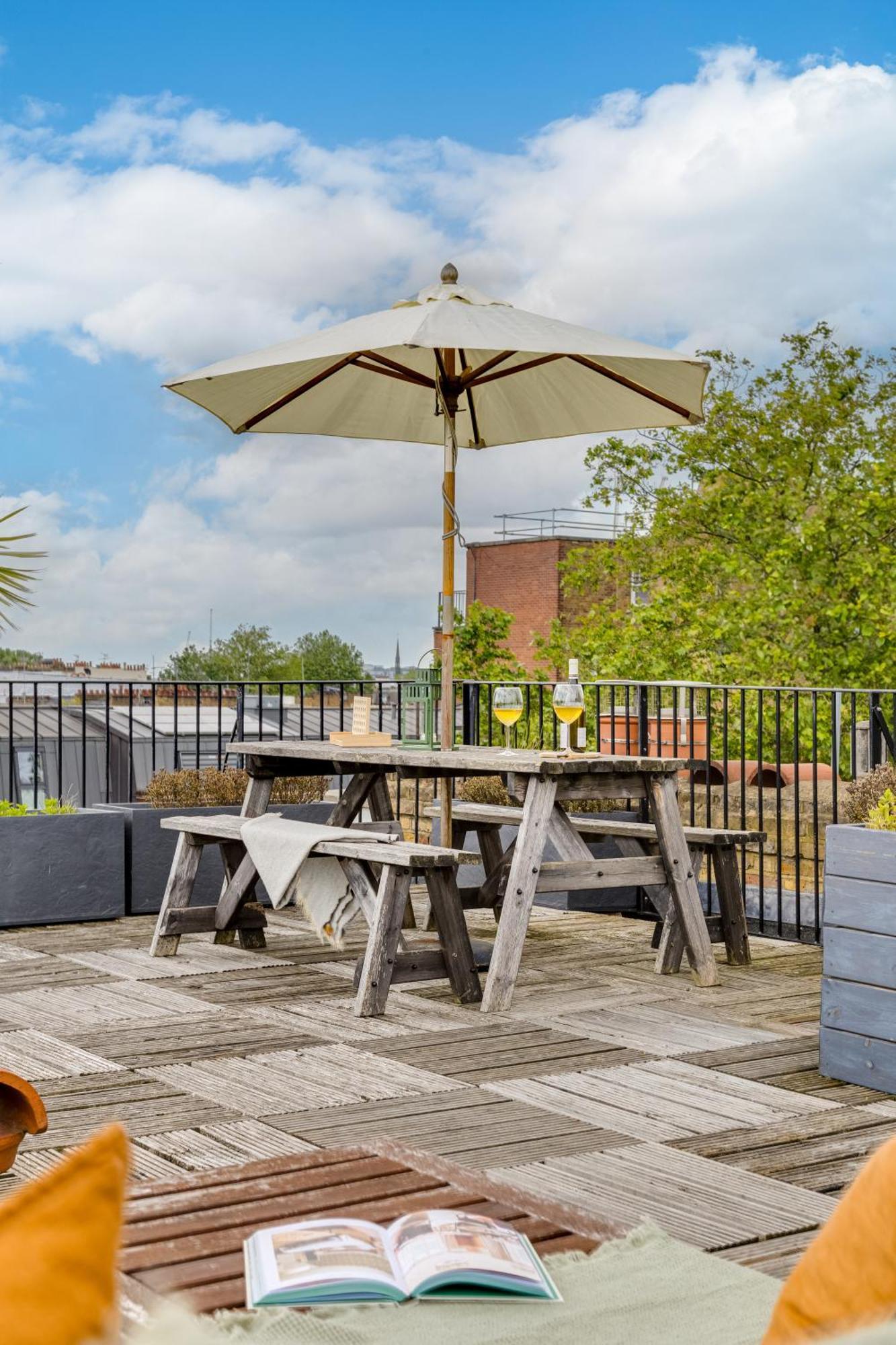 Luana'S Stunning Rooftop Londres Exterior foto
